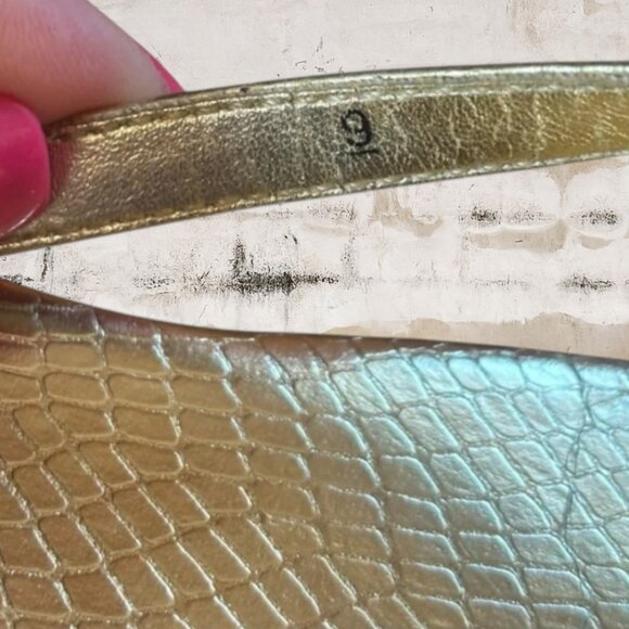 White House Black Market Women's Gold Sandals Size 9 - Picture 6 of 7